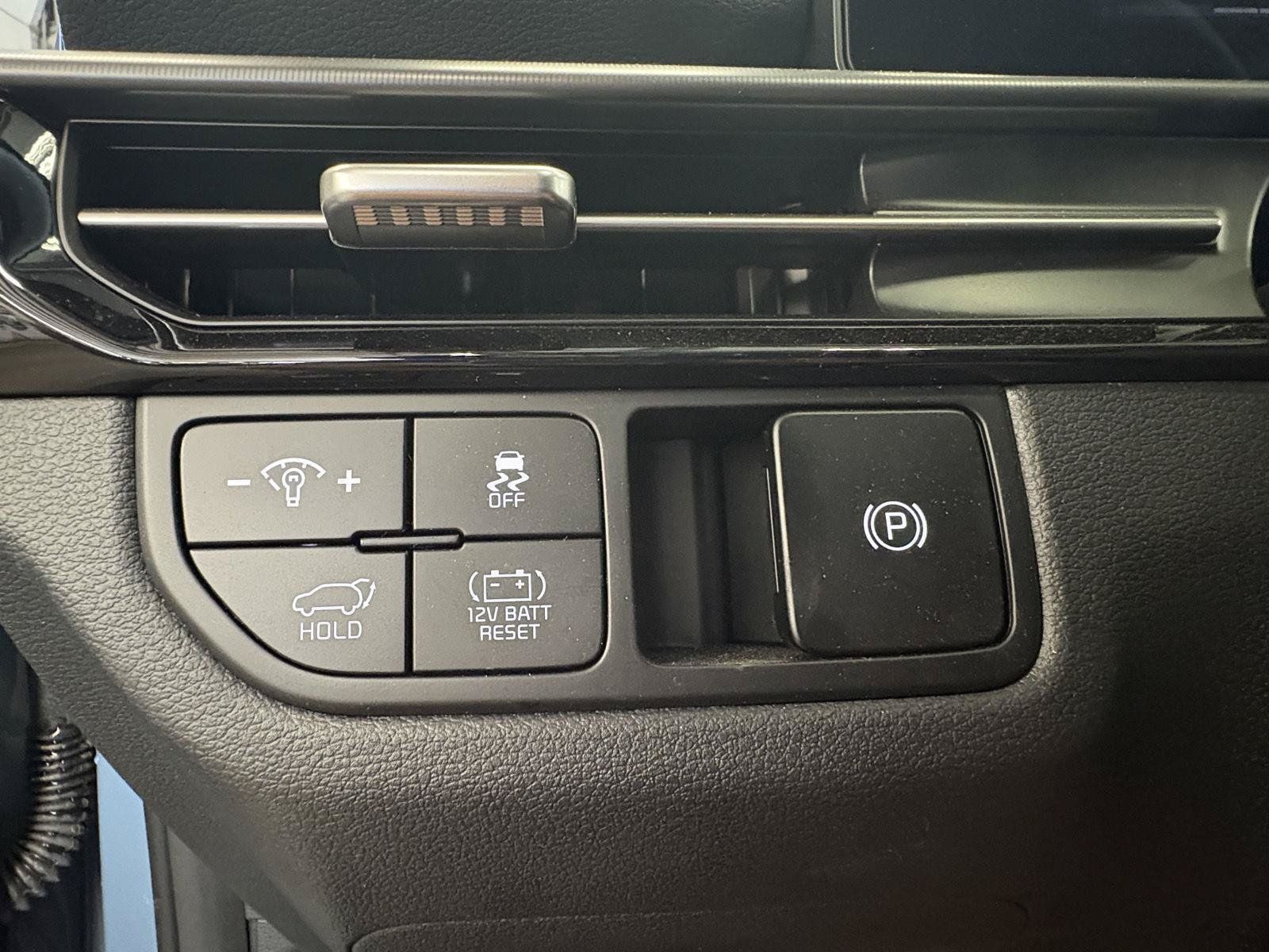 Certified 2026 Kia Sportage EX AWD/4WD image 25