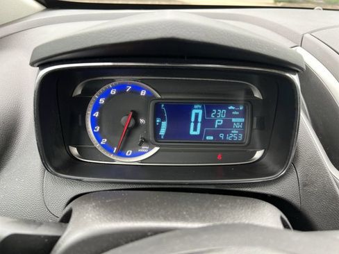 Used 2016 Chevrolet Trax LT w/ LT Sun and Sound Package FWD image 12