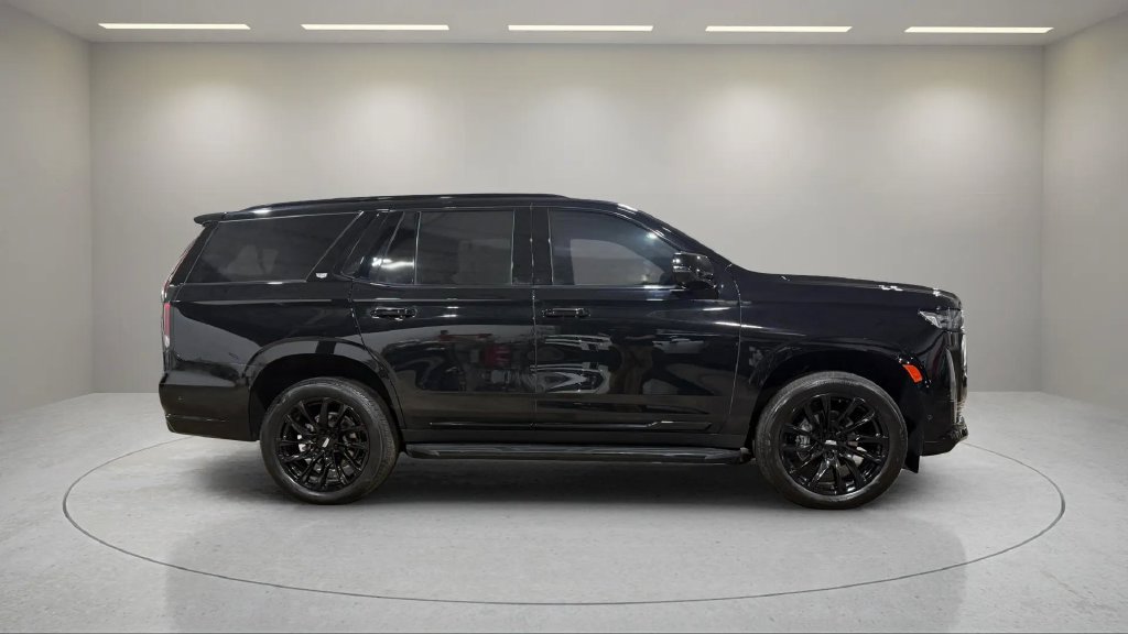 Used 2024 Cadillac Escalade Sport w/ LPO, ONYX Package AWD/4WD image 2