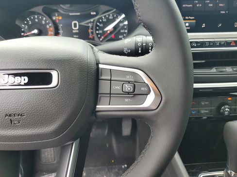 New 2026 Jeep Compass Latitude image 16