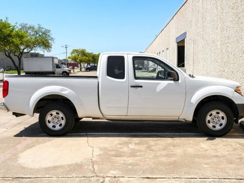 Used 2019 Nissan Frontier S image 11