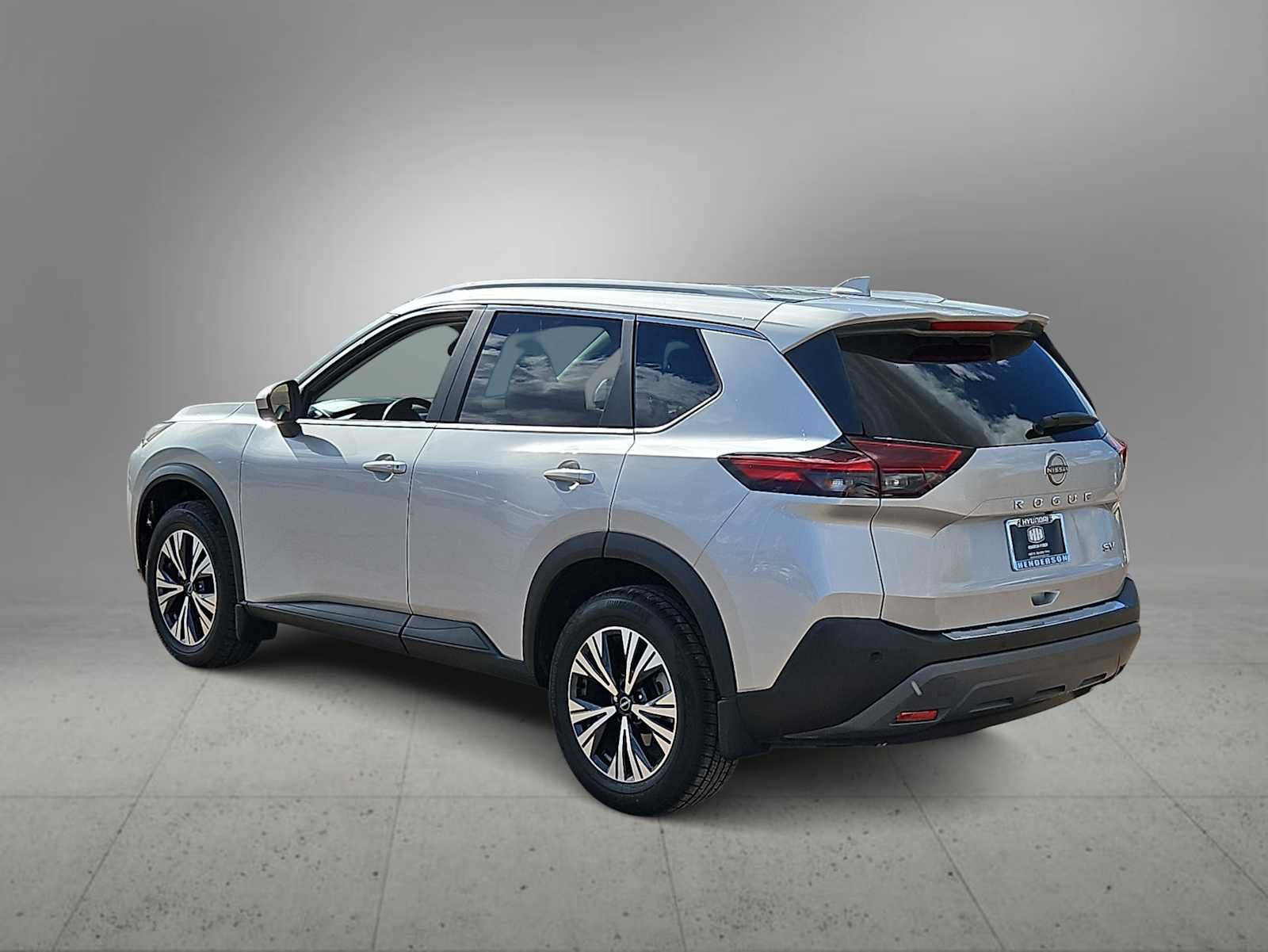 Used 2023 Nissan Rogue SV w/ SV Premium B Package FWD image 6