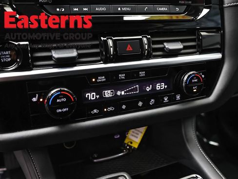 Used 2025 Nissan Pathfinder SV FWD image 20