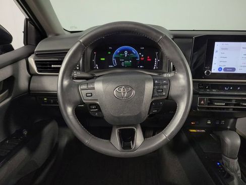 Used 2025 Toyota Camry LE w/ Convenience Package FWD image 21