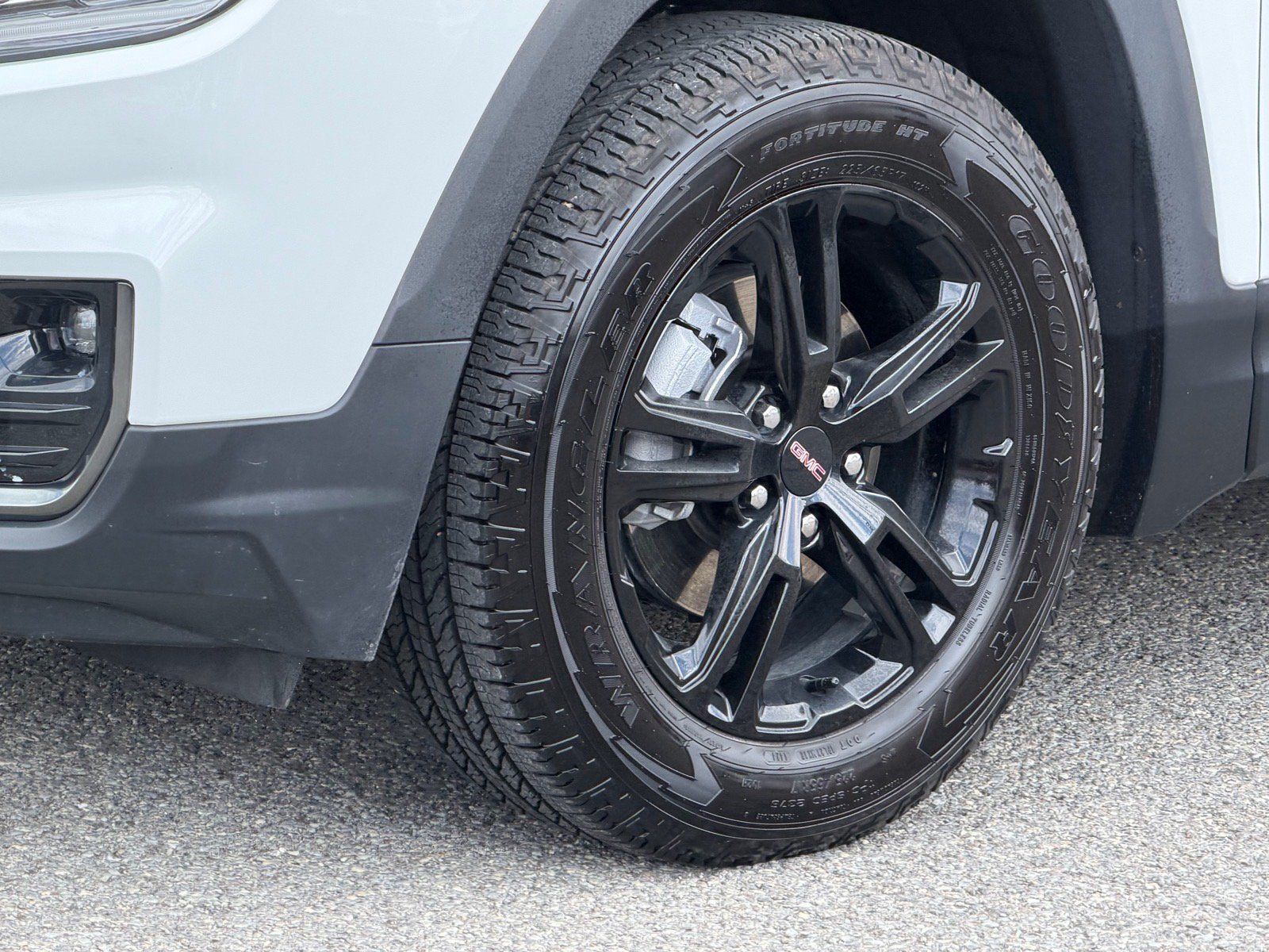 Used 2024 GMC Terrain AT4 w/ Tech Package AWD/4WD image 25