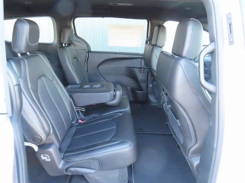 New 2026 Chrysler Pacifica Select image 26