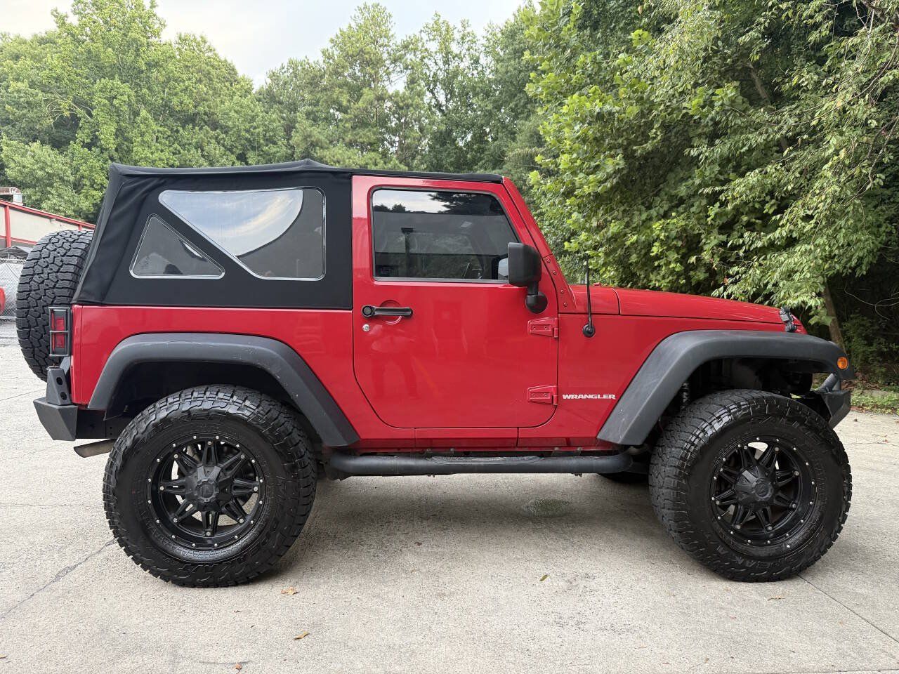 Used 2011 Jeep Wrangler Sport AWD/4WD image 3