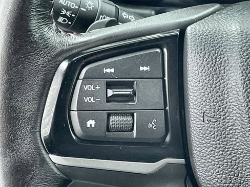 Certified 2025 Honda Odyssey Sport-L image 18