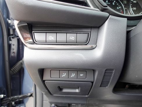 Certified 2025 MAZDA CX-30 AWD 2.5 S w/ Preferred Package image 13