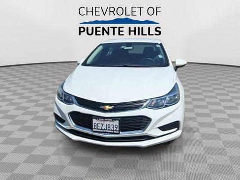 Used 2018 Chevrolet Cruze LS FWD image 3