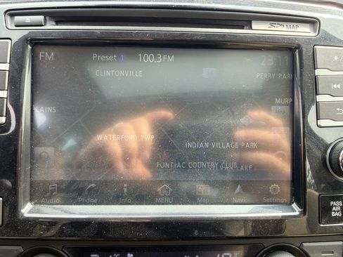 Used 2017 Nissan Maxima Platinum FWD image 24
