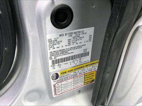 Used 2017 Ford Expedition XLT image 19