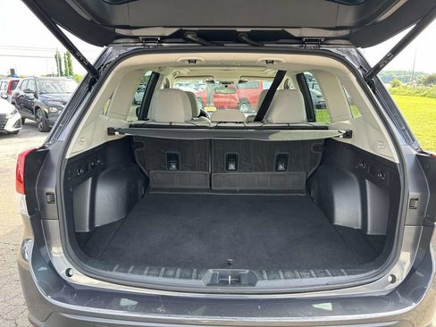 Used 2022 Subaru Forester Premium AWD/4WD image 13