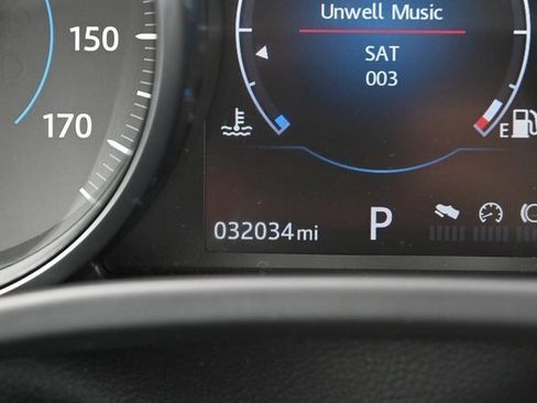 Used 2017 Jaguar F-PACE Prestige image 47