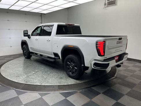 Certified 2025 GMC Sierra 2500 AT4 AWD/4WD image 2
