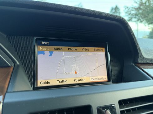 Used 2012 Mercedes-Benz GLK 350 4MATIC image 24