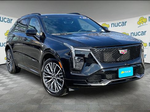 Used 2025 Cadillac XT4 Sport image 1
