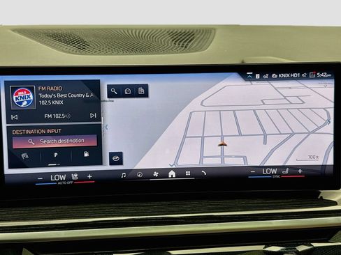 Used 2026 BMW X7 xDrive40i w/ M Sport Package AWD/4WD image 14