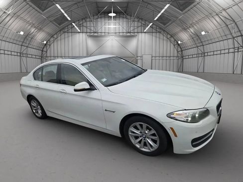 Used 2014 BMW 528i xDrive Sedan AWD/4WD image 5