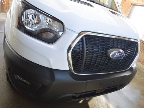 Used 2024 Ford Transit 250 Low Roof w/ Exterior Upgrade Package image 4