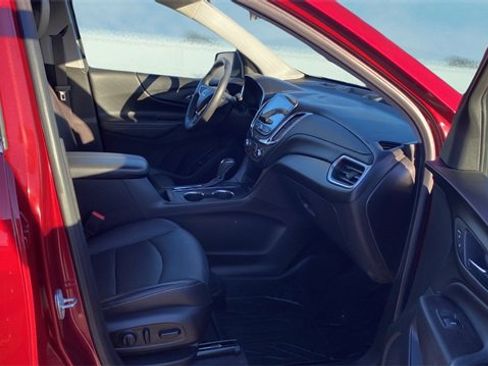 Used 2021 Chevrolet Equinox Premier image 13