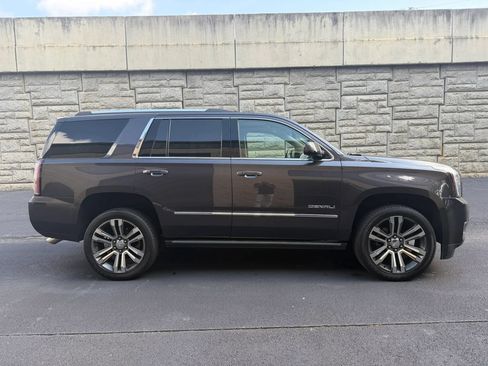 Used 2017 GMC Yukon Denali w/ Open Road Package RWD image 5