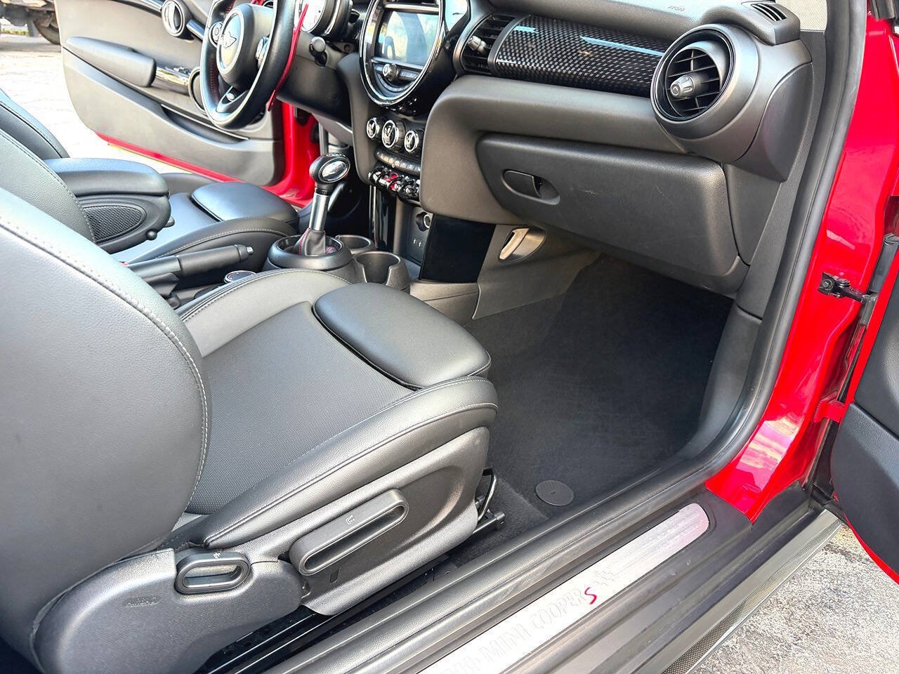 Used 2019 MINI Cooper S FWD image 27
