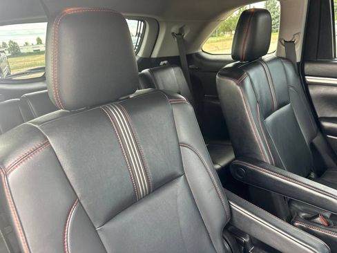 Used 2019 Toyota Highlander SE AWD/4WD image 27