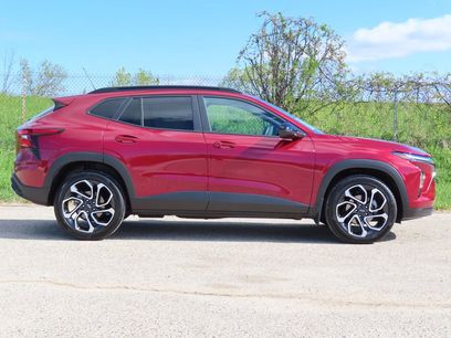 Used 2025 Chevrolet Trax RS w/ Sunroof Package