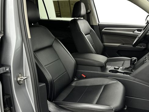 Used 2021 Volkswagen Atlas SE image 36