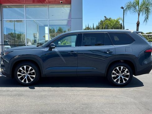 Certified 2025 Toyota Grand Highlander AWD Hybrid image 9