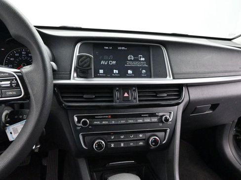 Used 2020 Kia Optima LX image 17
