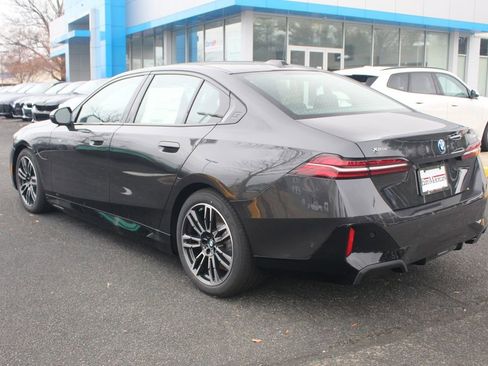 Used 2026 BMW 550e xDrive w/ Executive Package AWD/4WD image 6