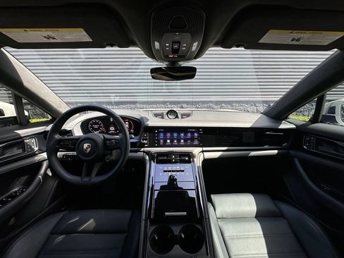 Certified 2026 Porsche Panamera GTS AWD/4WD image 6