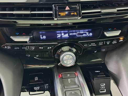 Used 2024 Acura MDX SH-AWD w/ Technology Package image 24