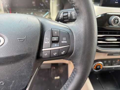 Used 2020 Ford Escape SEL FWD image 18