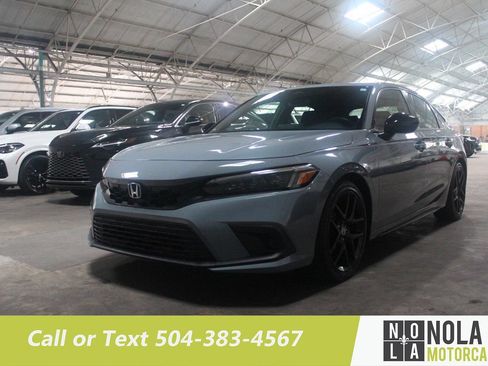 Used 2022 Honda Civic Sport image 2