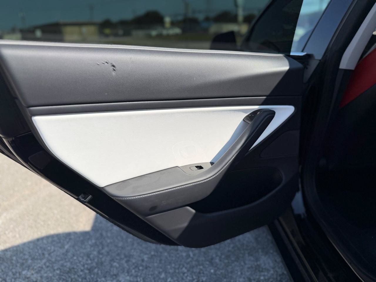 Used 2020 Tesla Model 3 Standard Range RWD image 12