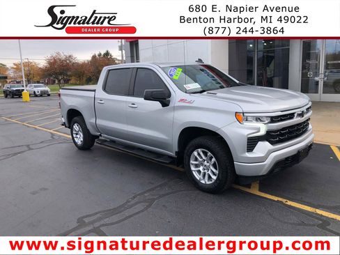 Used 2022 Chevrolet Silverado 1500 RST AWD/4WD image 1