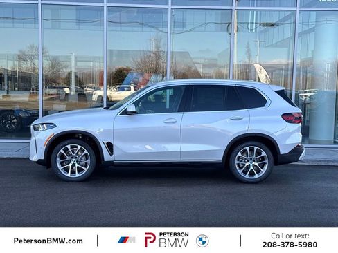 New 2026 BMW X5 xDrive40i image 3