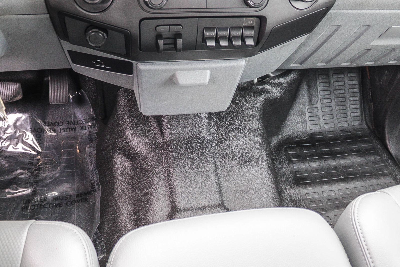 Used 2012 Ford F250 XL w/ Camper Pkg RWD image 25