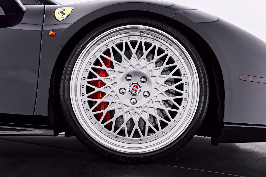 Used 2018 Ferrari 488 Spider RWD image 46