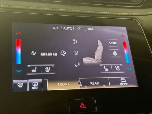 Used 2025 INFINITI QX80 Luxe image 18