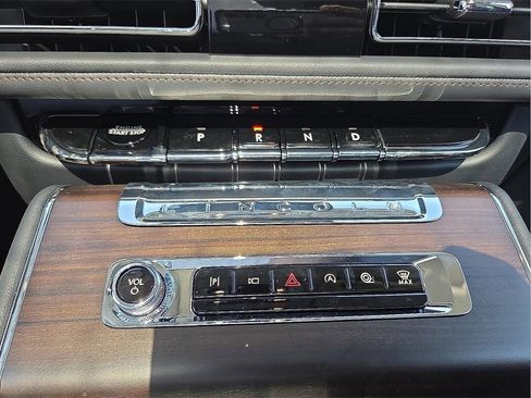 New 2025 Lincoln Aviator Reserve w/ Equipment Group 201A image 15