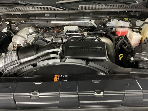 Used 2024 GMC Sierra 2500 AT4X image 9