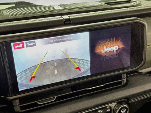 Used 2024 Jeep Wrangler High Altitude AWD/4WD image 3