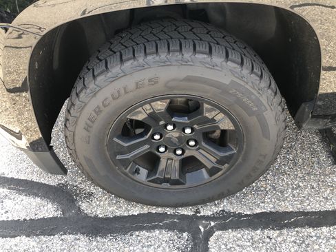 Used 2019 Chevrolet Tahoe LS AWD/4WD image 9
