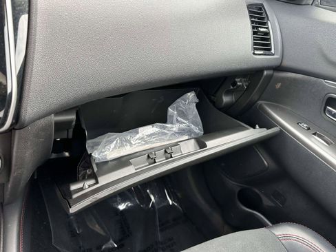 Used 2024 Mitsubishi Outlander Sport AWD image 30