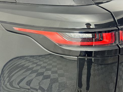 Used 2023 Land Rover Range Rover Velar R-Dynamic S image 35
