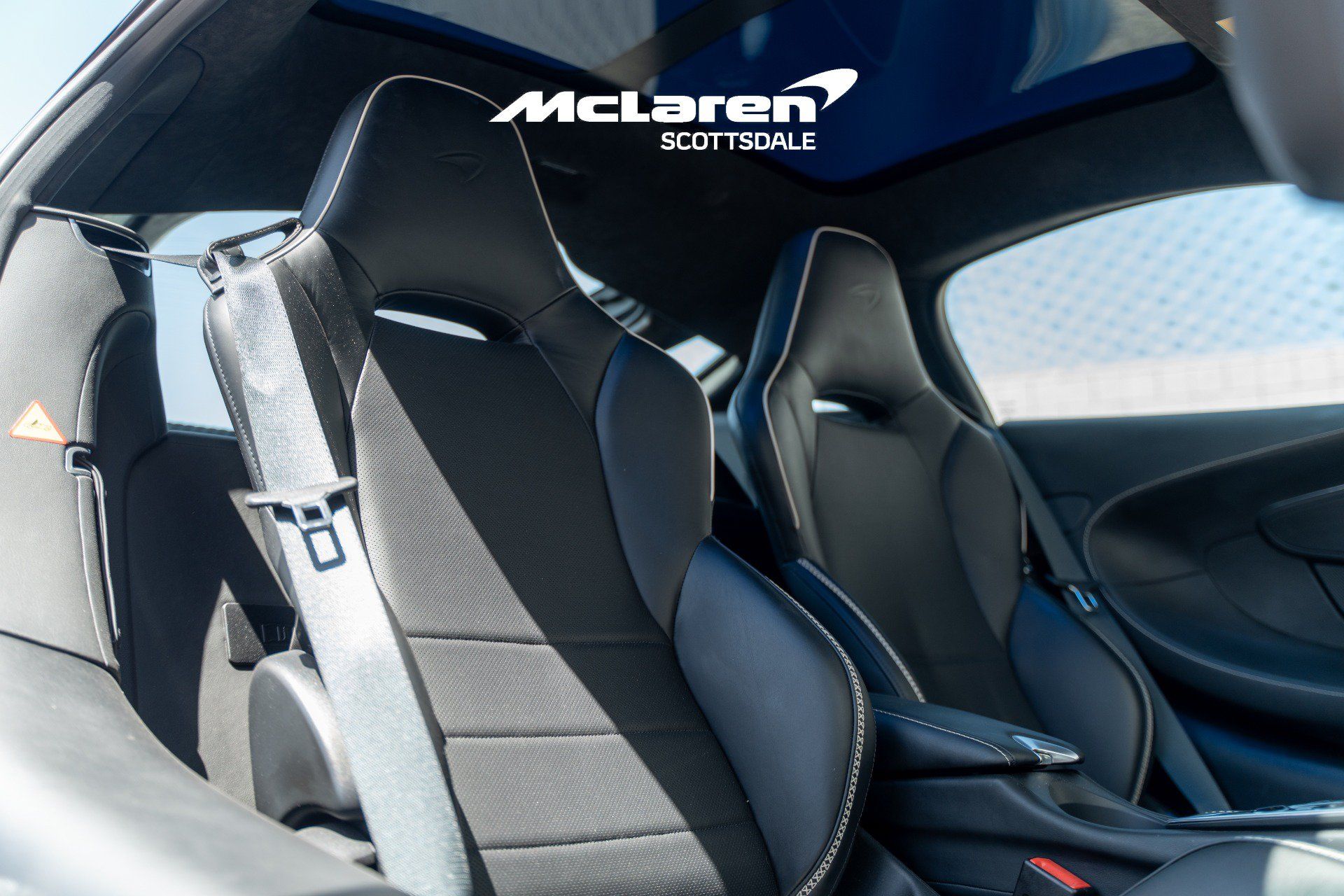 Used 2023 McLaren GT RWD image 12